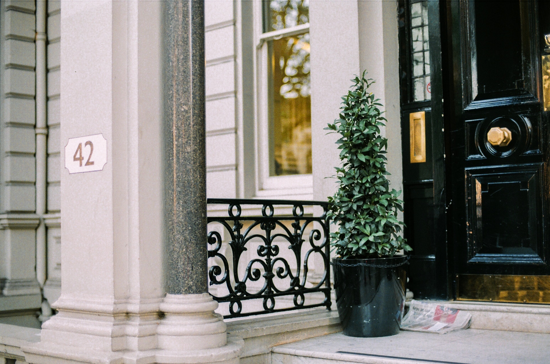 Do House Number Plaques Come In Different Fonts?